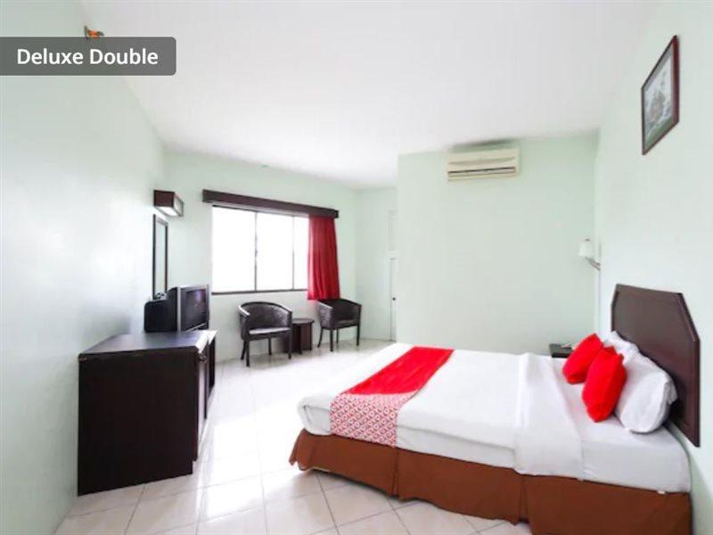 Grand Supreme Hotel Kuching Dış mekan fotoğraf