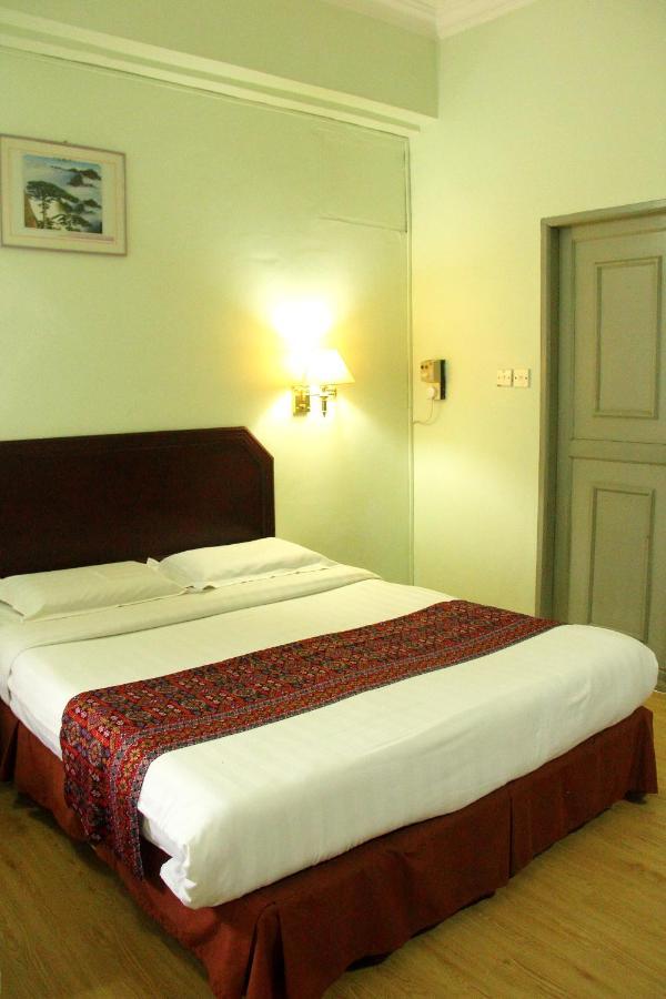 Grand Supreme Hotel Kuching Dış mekan fotoğraf