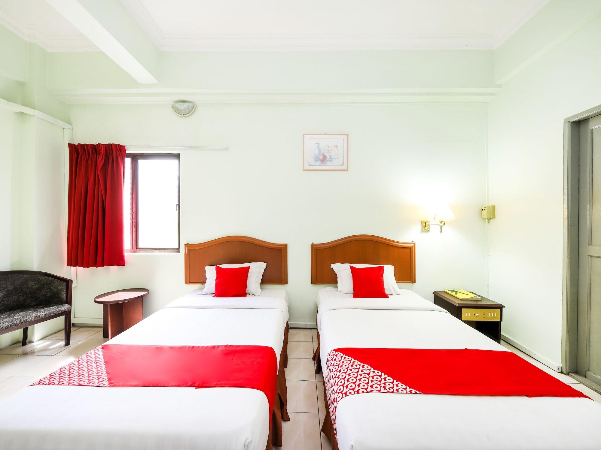 Grand Supreme Hotel Kuching Dış mekan fotoğraf