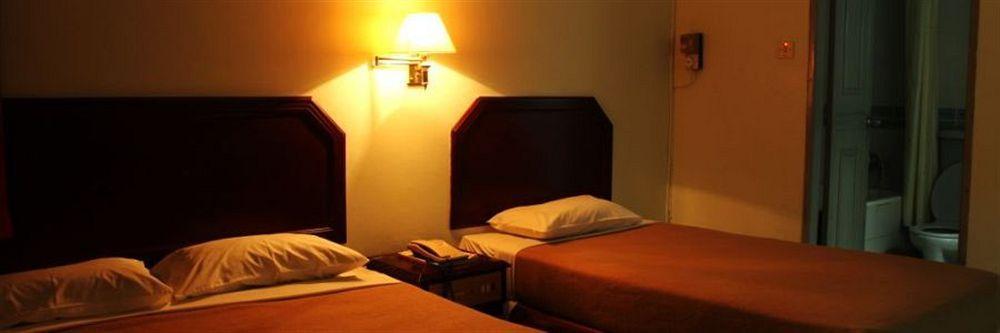 Grand Supreme Hotel Kuching Dış mekan fotoğraf