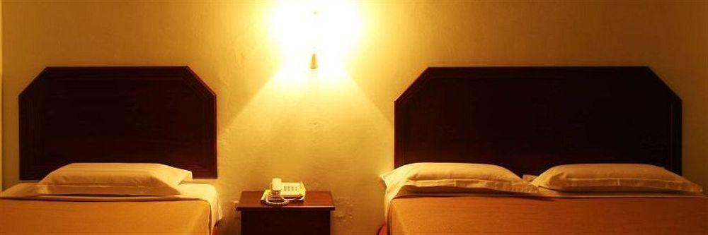 Grand Supreme Hotel Kuching Dış mekan fotoğraf