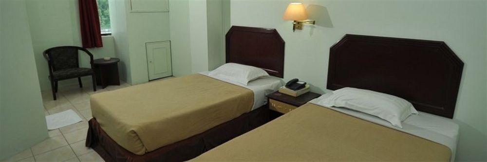 Grand Supreme Hotel Kuching Dış mekan fotoğraf