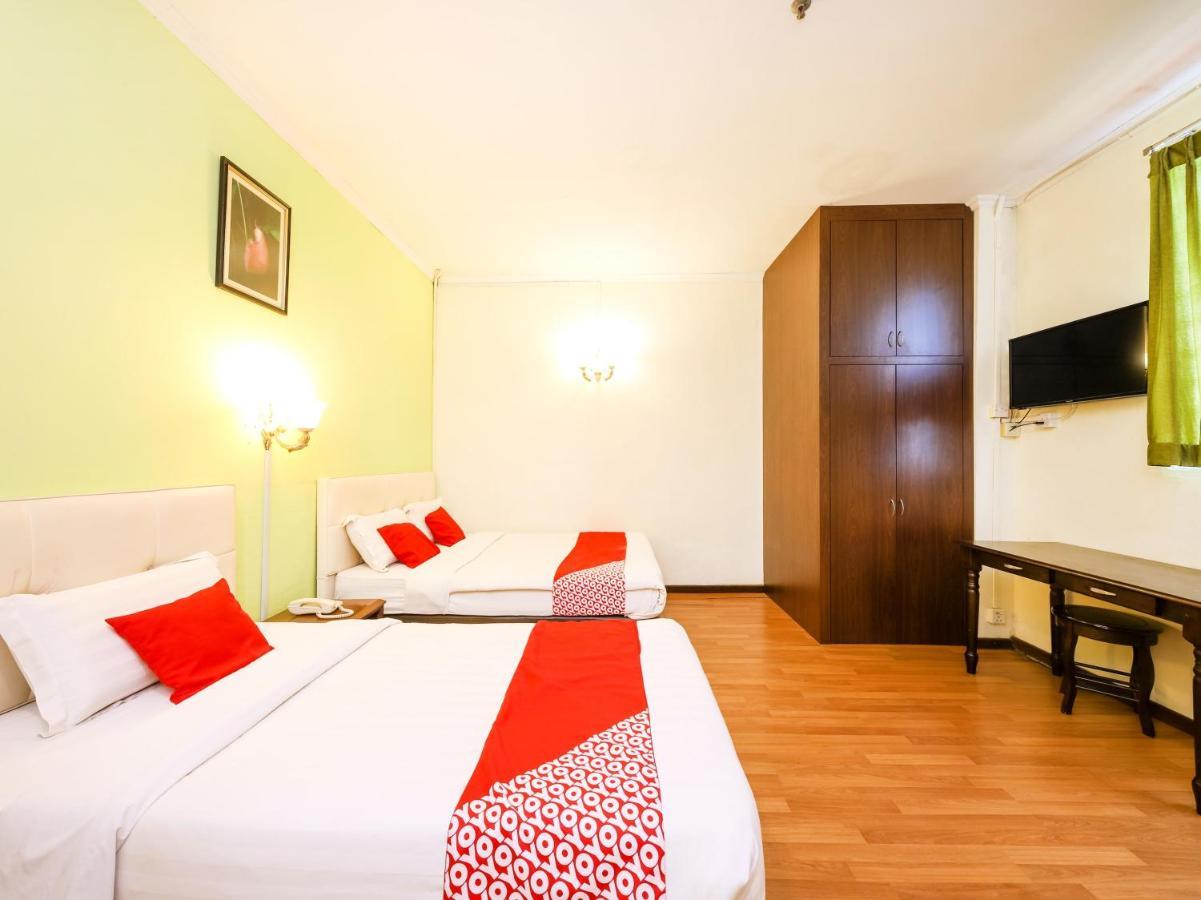 Grand Supreme Hotel Kuching Dış mekan fotoğraf