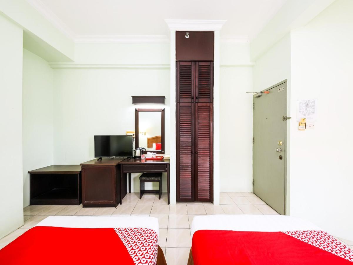 Grand Supreme Hotel Kuching Dış mekan fotoğraf
