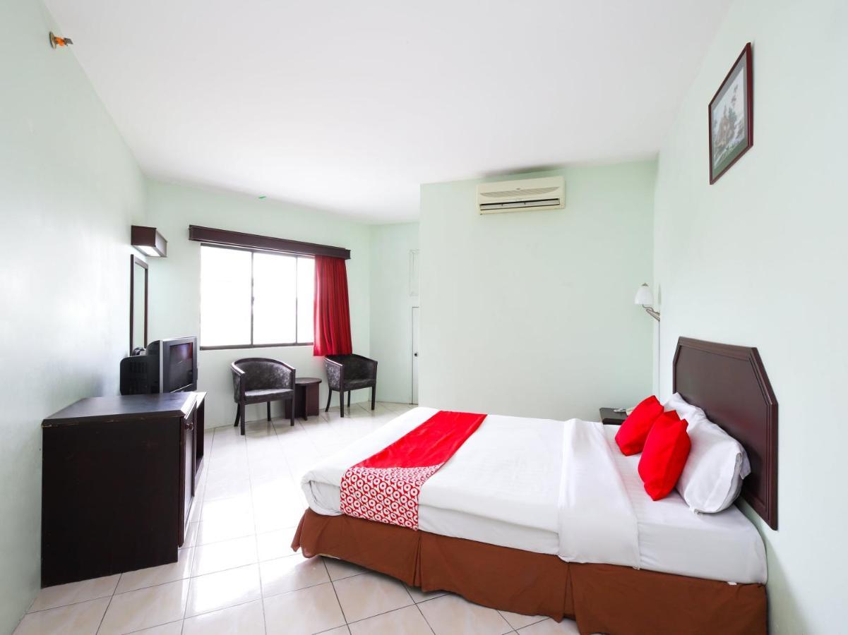 Grand Supreme Hotel Kuching Dış mekan fotoğraf